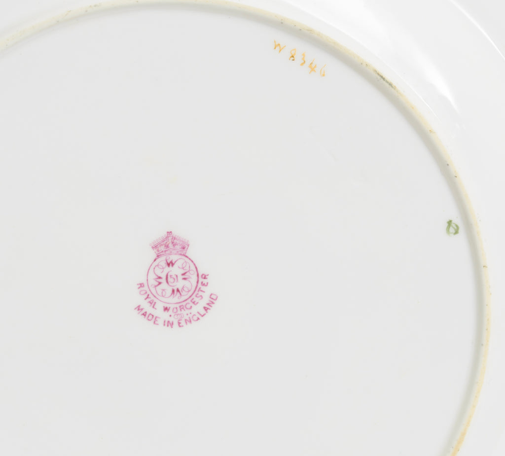 Royal Worcester China Hand Painted Fruit Plate By Albert Shuck Dated 1935 (3175)