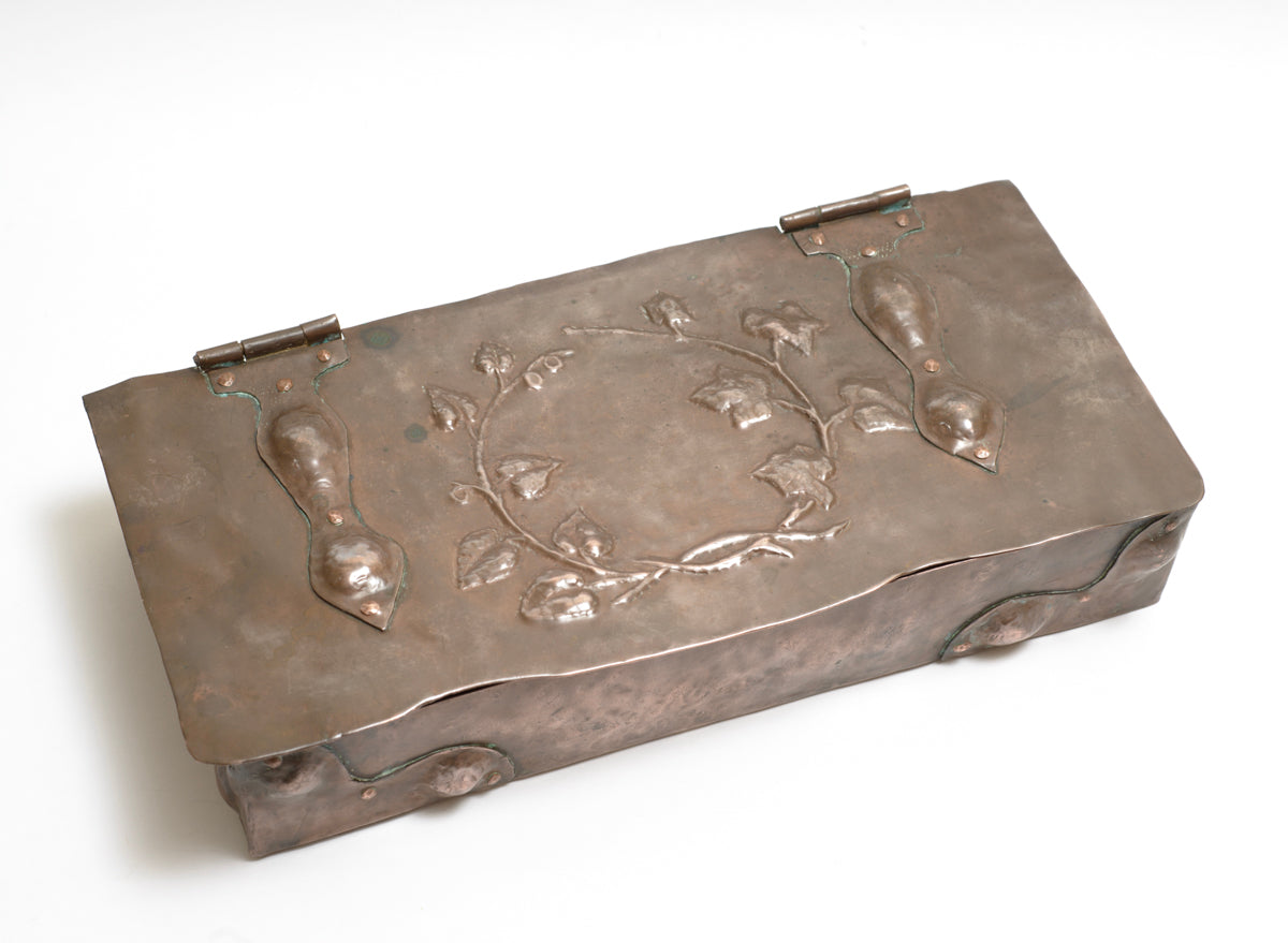 Antique Hand Made Arts & Crafts Copper Lidded Box With Art Nouveau Motifs (3231)