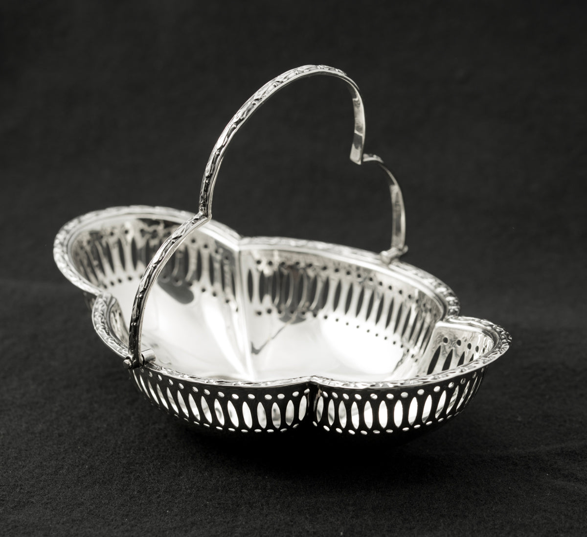 Antique Edwardian Sterling Silver Small Swing Handle Sweet Basket 1910 HM  (3255)