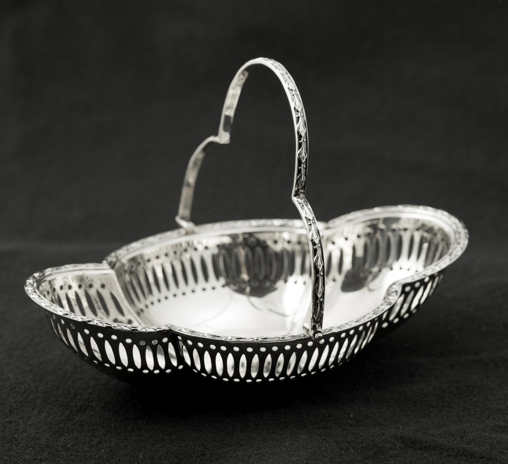 Antique Edwardian Sterling Silver Small Swing Handle Sweet Basket 1910 HM  (3255)