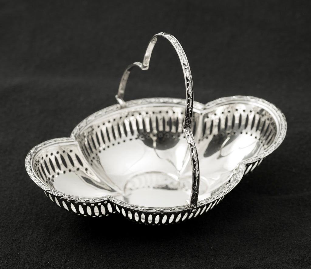 Antique Edwardian Sterling Silver Small Swing Handle Sweet Basket 1910 HM  (3255)