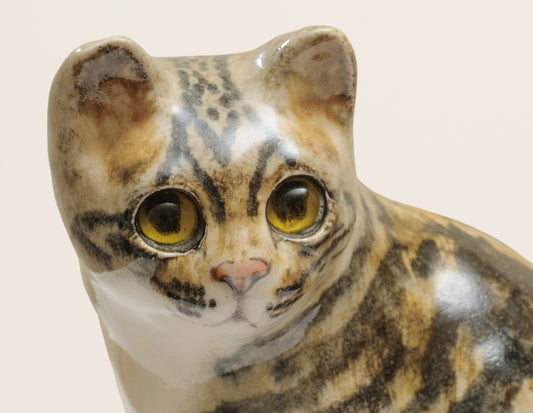 Vintage Winstanley Size 3 Pottery Sitting Tabby Cat With Glass Eyes - Signed (3289)