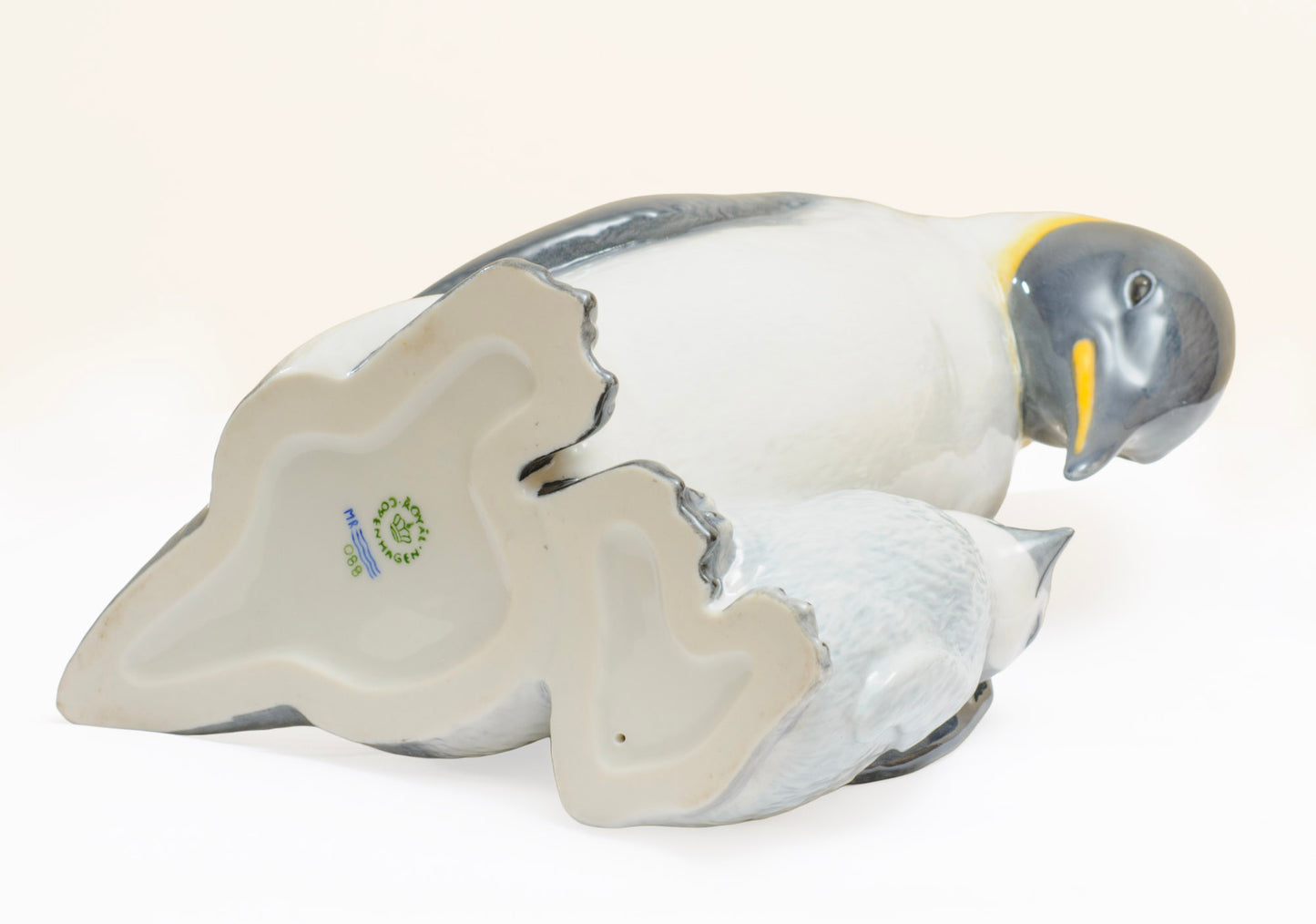Vintage Royal Copenhagen Penguin & Chick Figure Model 088 (3290)