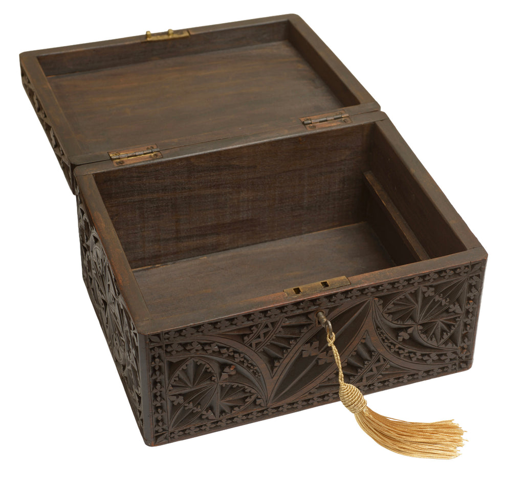 Antique Carved Wood Box Welsh Design + Lincolnshire Imp (3363)