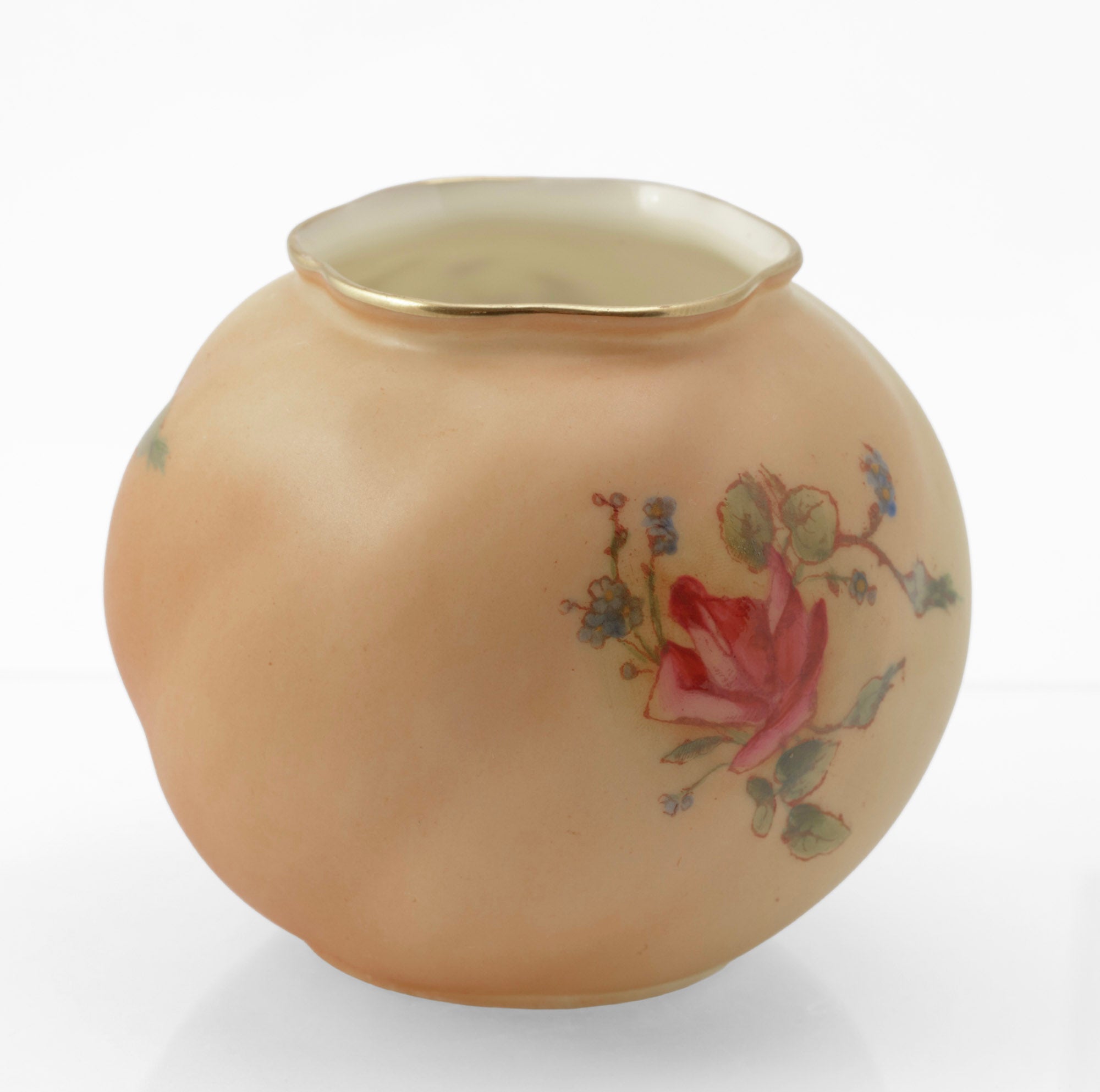Antique Royal Worcester blush ivory posy vase - side view showing rose spray on apricot ground, 1914