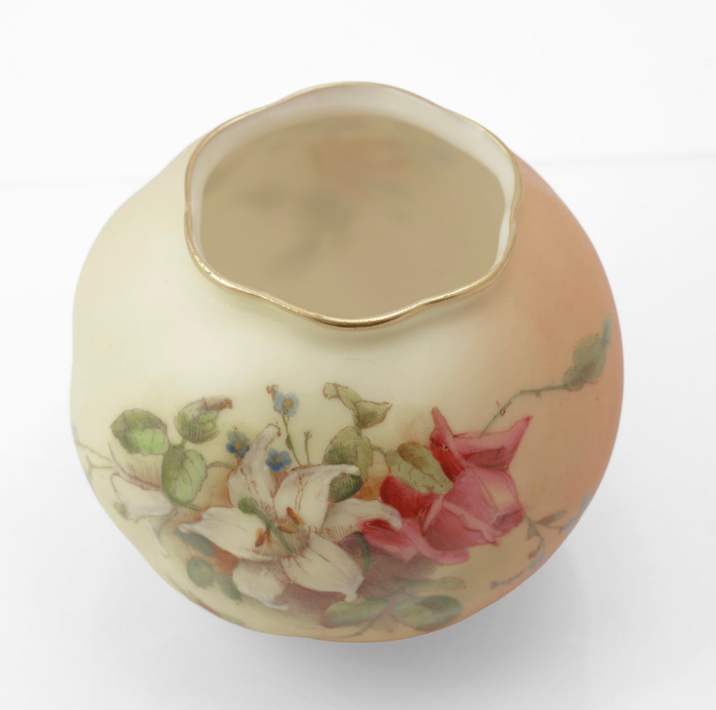 Antique Royal Worcester blush ivory posy vase - top view showing gilt rim and spiral-lobed form, 1914