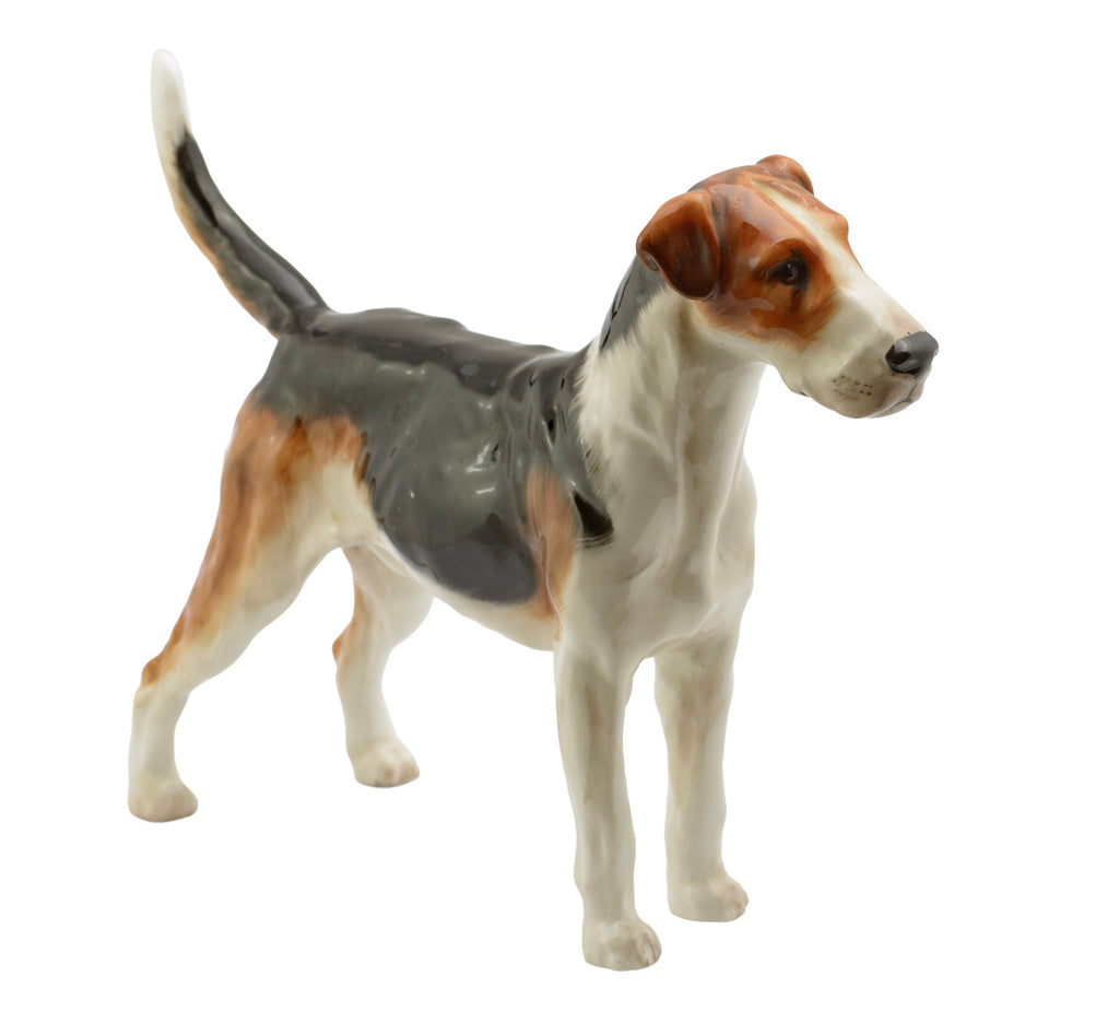 Royal Doulton English Foxhound HN1026 Ch. Tring Rattler figure - left side profile showing lean working dog form and raised tail