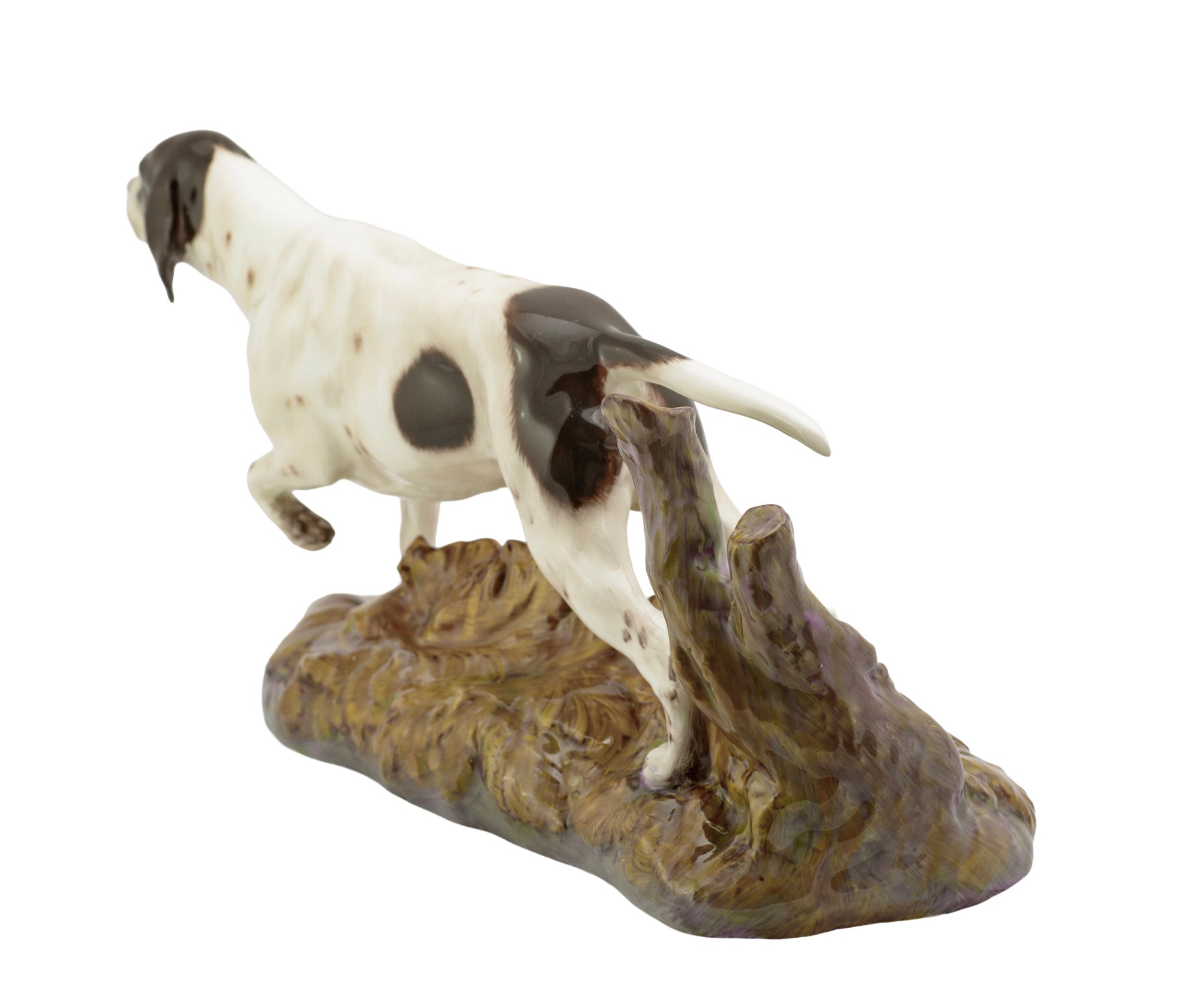 Royal Doulton Pointer dog figure HN2624 - front three quarter view showing head detail and dark brown ear colouring
