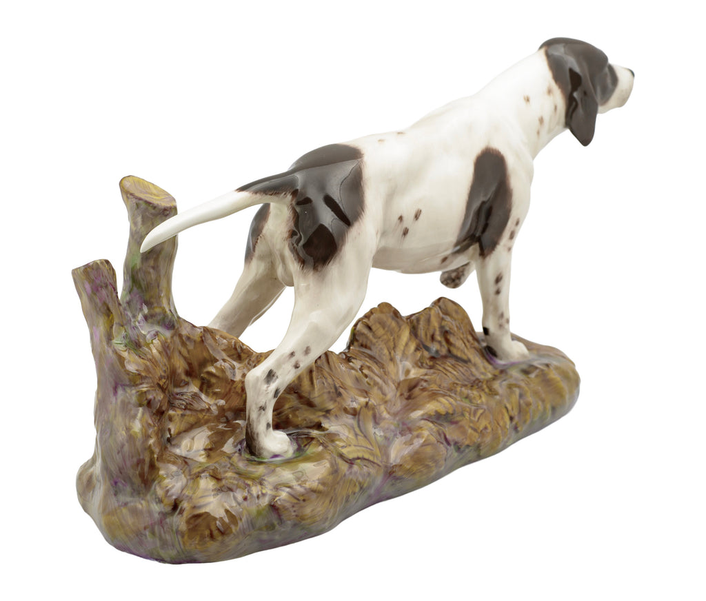 Royal Doulton Pointer dog figure HN2624 - close up of head showing finely painted facial features and speckled markings