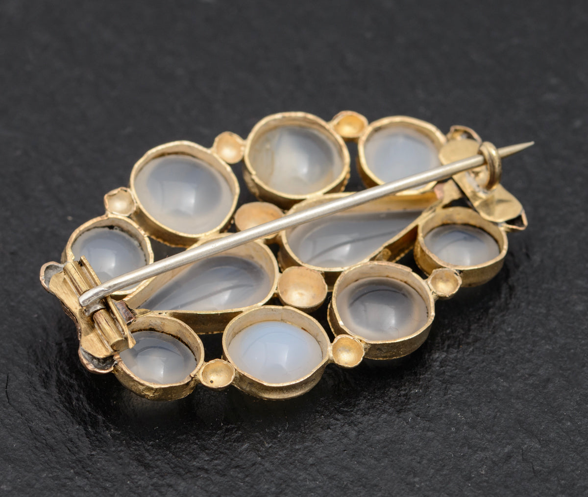 Antique Georgian Brooch/Pin With Natural Moonstones Pinchbeck Setting (A1173)