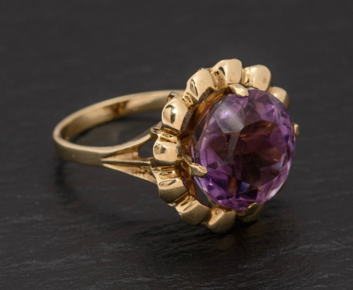 Vintage 9ct Gold Ring With Natural Amethyst Gemstone Modernist Design c.1960 (A1532)