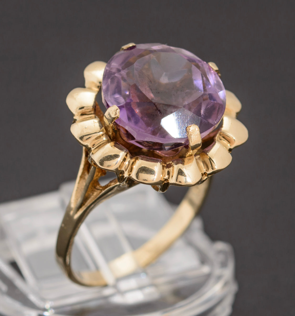 Vintage 9ct Gold Ring With Natural Amethyst Gemstone Modernist Design c.1960 (A1532)