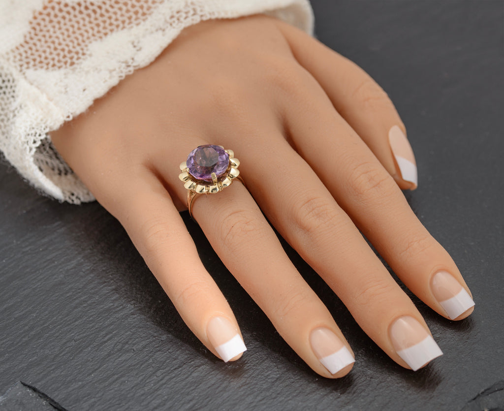 Vintage 9ct Gold Ring With Natural Amethyst Gemstone Modernist Design c.1960 (A1532)