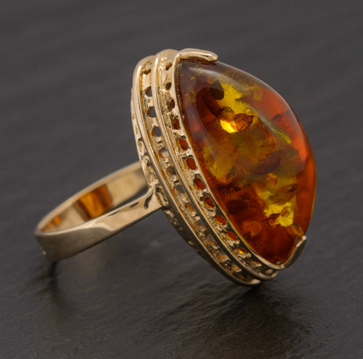 Vintage Soviet 14K Gold & Baltic Amber Cabochon Statement Ring (A1535)
