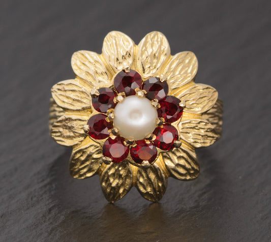 Vintage 9ct Gold Cocktail Ring 1970's Retro With Garnet & Cultured Pearl (A1536)