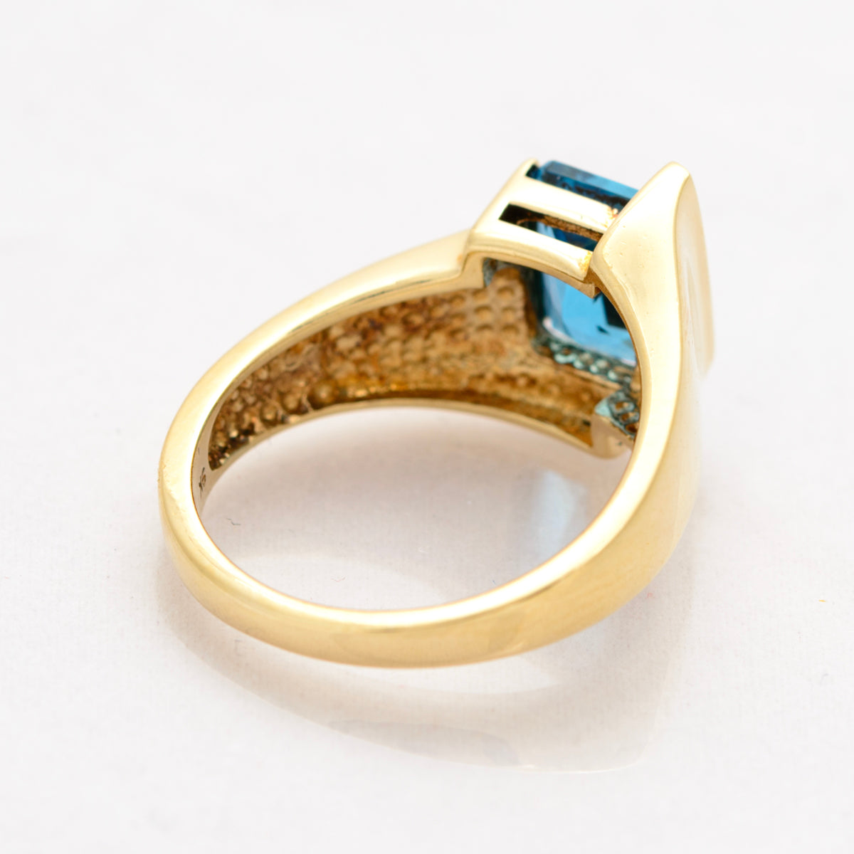 9ct Gold & Natural Sky Blue Topaz Unisex Signet/Dress Ring QVC 2001 (A1556)