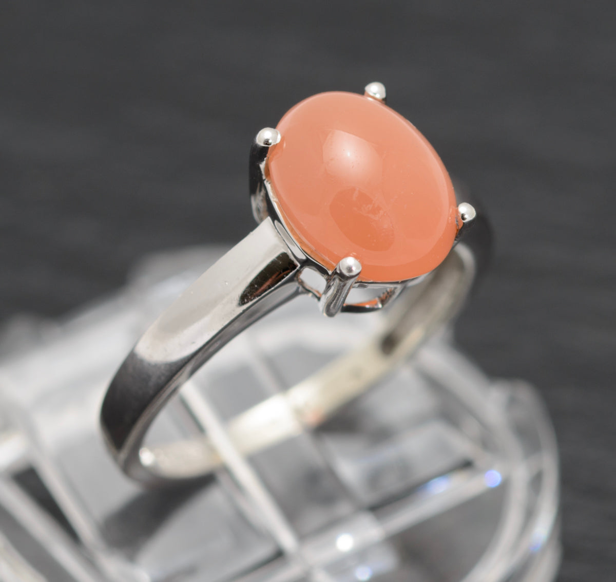 White Gold Solitaire Ring With Peach Moonstone Cabochon Birmingham 2005 QVC (A1573)