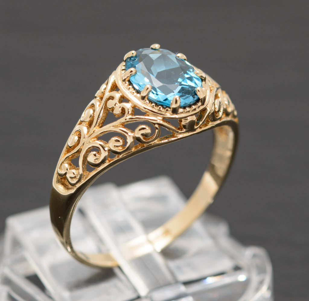 9ct Ladies Gold Ring With Natural Blue Topaz Gemstone Edinburgh Mark  (A1577)