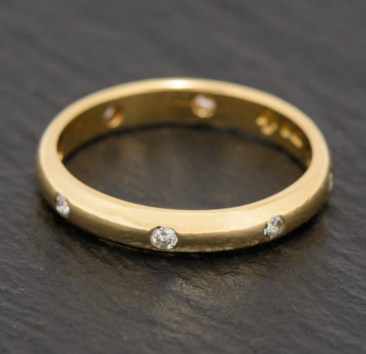 18ct Gold & Diamond Studded Wedding Band Ring 2000 Hallmark - Boxed (A1584)