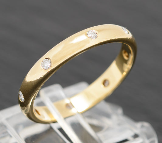 18ct Gold & Diamond Studded Wedding Band Ring 2000 Hallmark - Boxed (A1584)