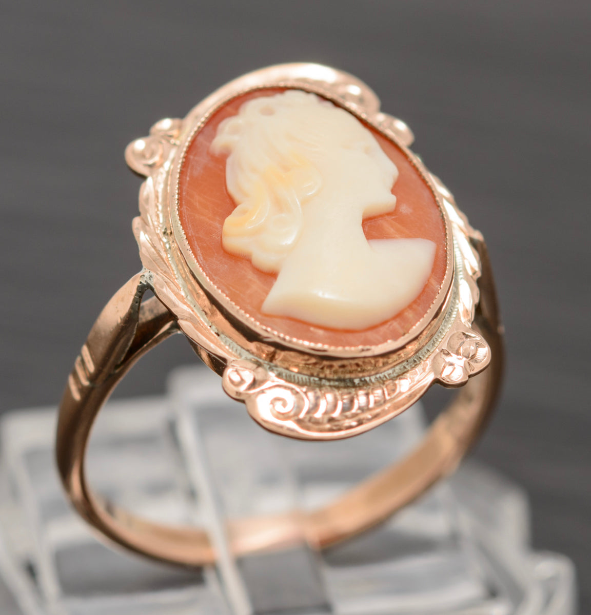 Vintage 9ct Gold & Carved Shell Cameo Ring Lady Head & Shoulders Profile (A1599)
