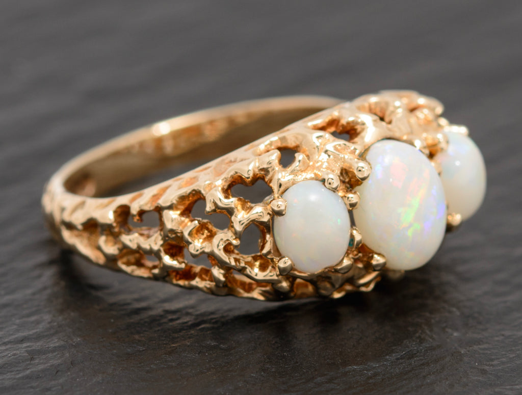 Vintage 9ct Gold Ring With 3 Precious White Natural Opal Cabochons 1970's (A1601)