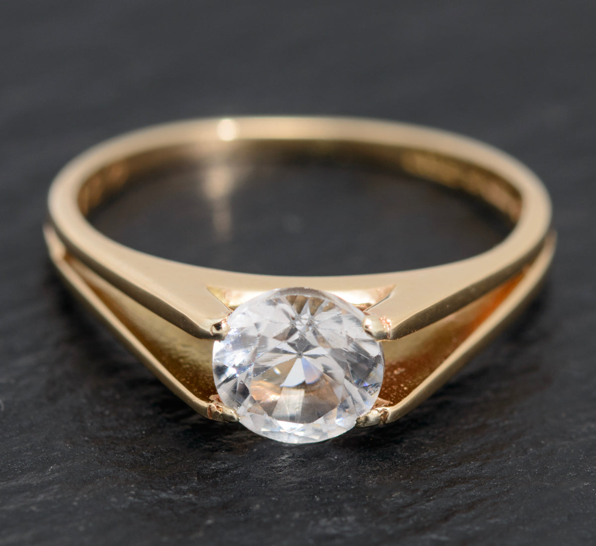 Vintage 9ct Gold & White Spinel Solitaire Ring London Hallmark 1973 Size K1/2 (A1615)