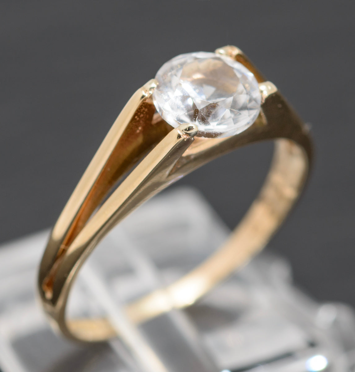 Vintage 9ct Gold & White Spinel Solitaire Ring London Hallmark 1973 Size K1/2 (A1615)