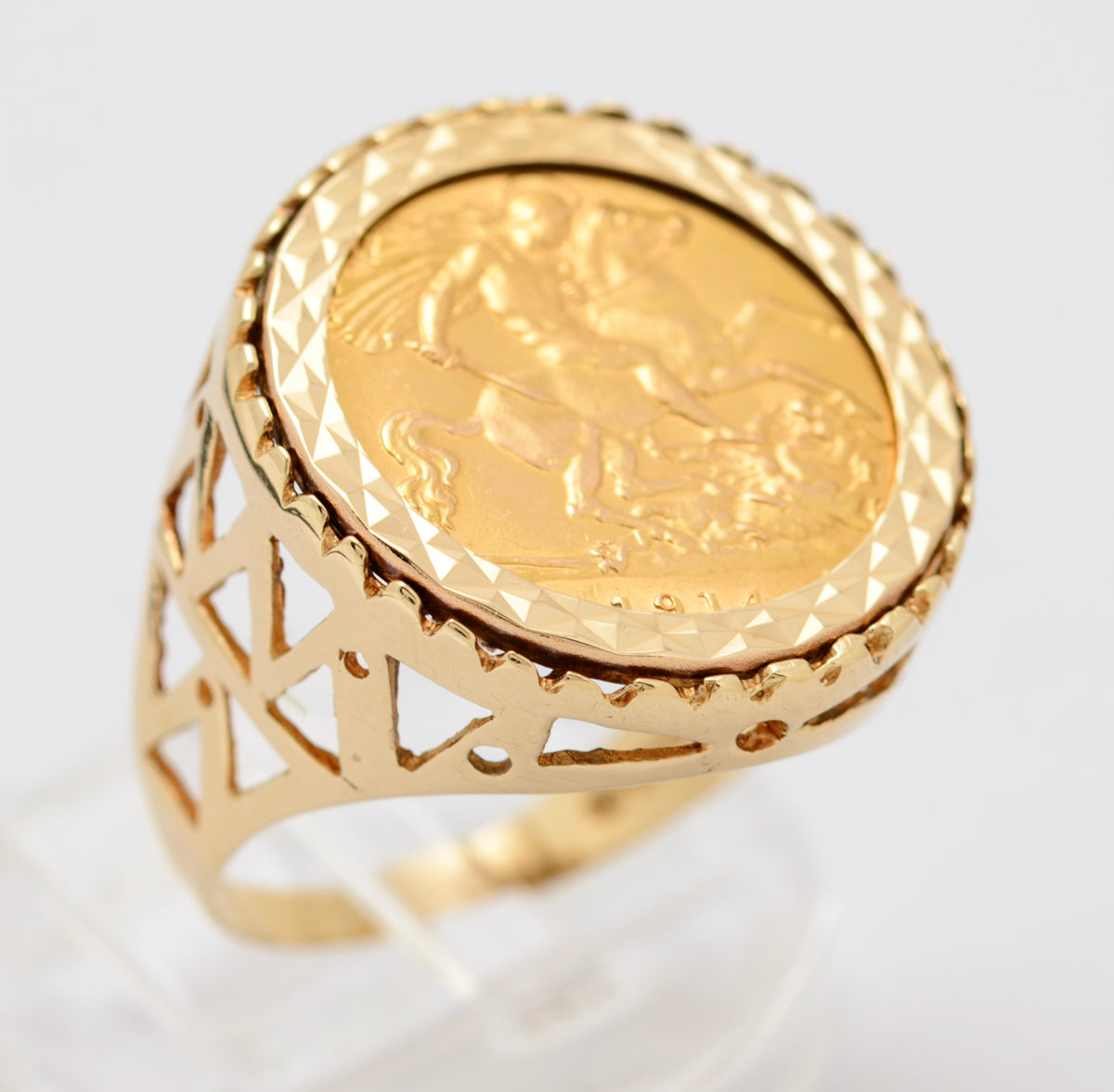 Antique 22ct Gold Half Sovereign Coin In 9ct Gold Ring Mount H'mark 1979 (A1655)