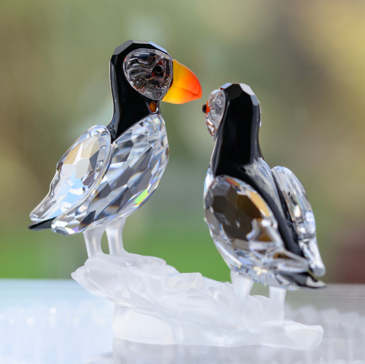 Genuine Swarovski Crystal Glass Puffins On Frosted Rock Figure 261643 (A1660G)