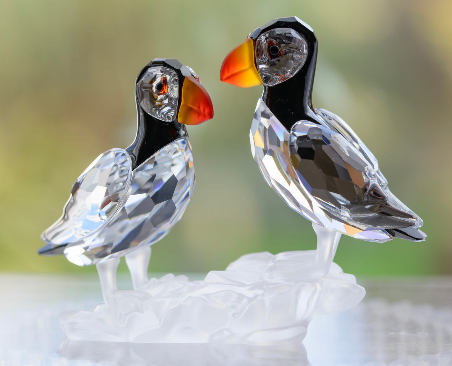 Genuine Swarovski Crystal Glass Puffins On Frosted Rock Figure 261643 (A1660G)