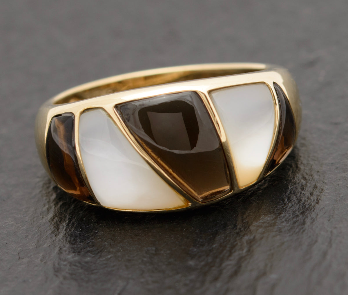 Stylish 9ct Gold Smoky Quartz & Mother of Pearl Bombe Dress Ring (A1743)