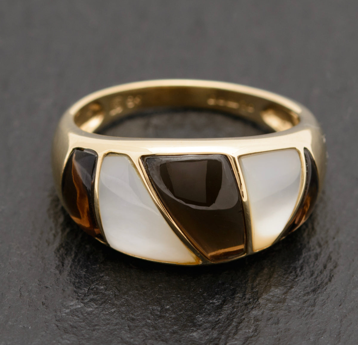 Stylish 9ct Gold Smoky Quartz & Mother of Pearl Bombe Dress Ring (A1743)