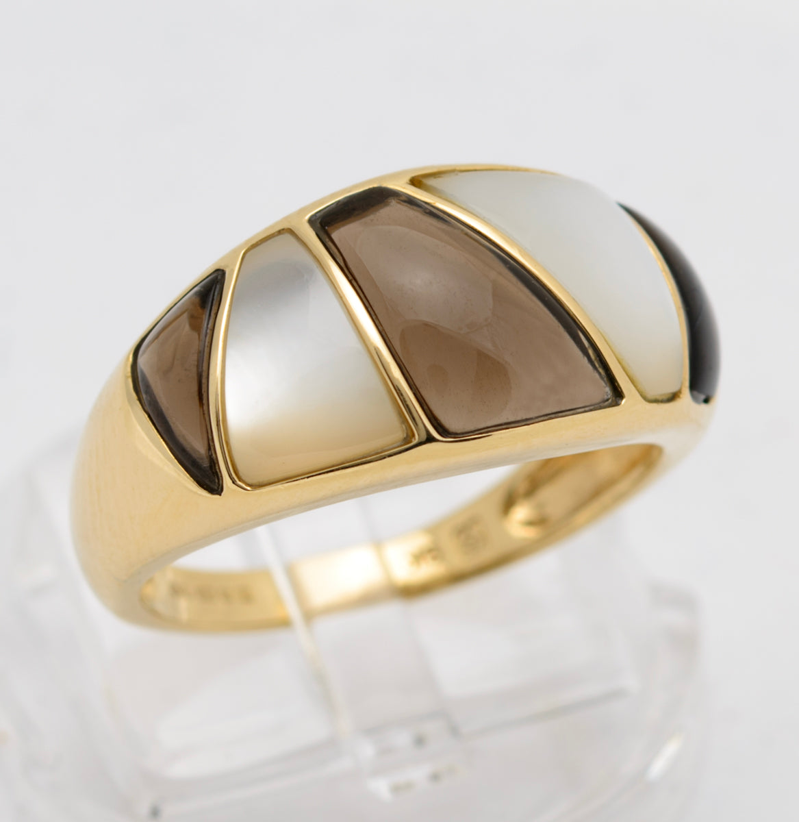 Stylish 9ct Gold Smoky Quartz & Mother of Pearl Bombe Dress Ring (A1743)