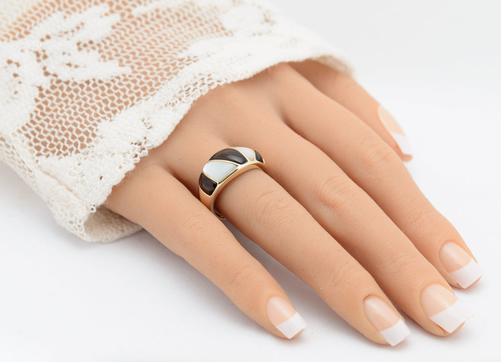 Stylish 9ct Gold Smoky Quartz & Mother of Pearl Bombe Dress Ring (A1743)