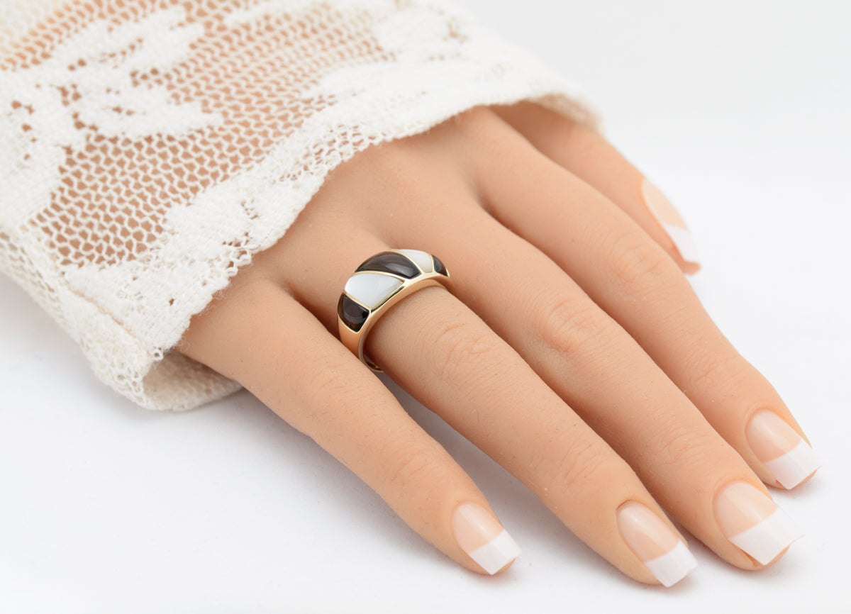 Stylish 9ct Gold Smoky Quartz & Mother of Pearl Bombe Dress Ring (A1743)