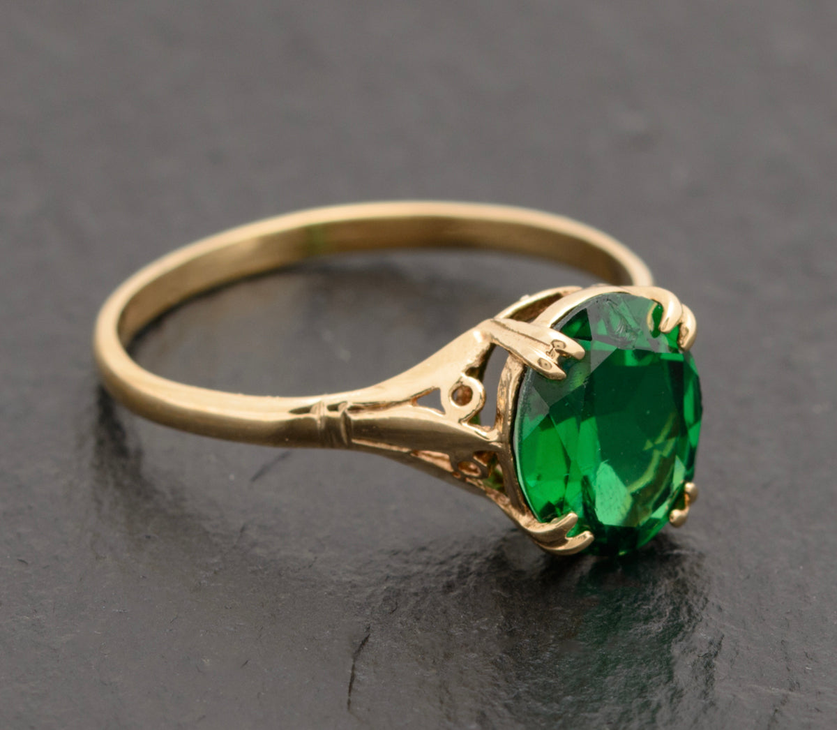Vintage 9ct Gold Ring With Soude Emerald Gemstone UK Size S  (A1744)