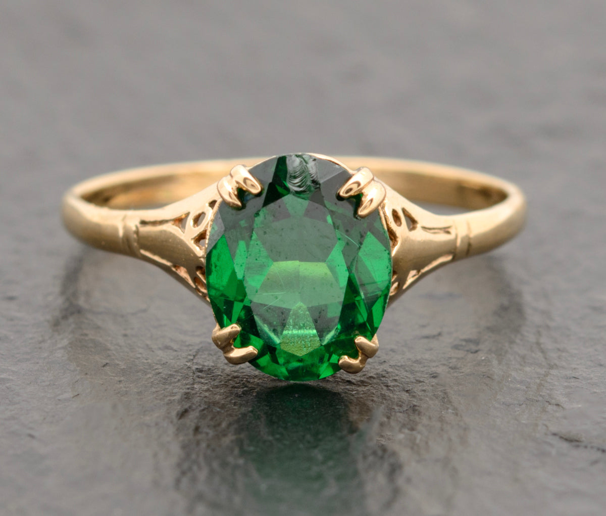 Vintage 9ct Gold Ring With Soude Emerald Gemstone UK Size S  (A1744)