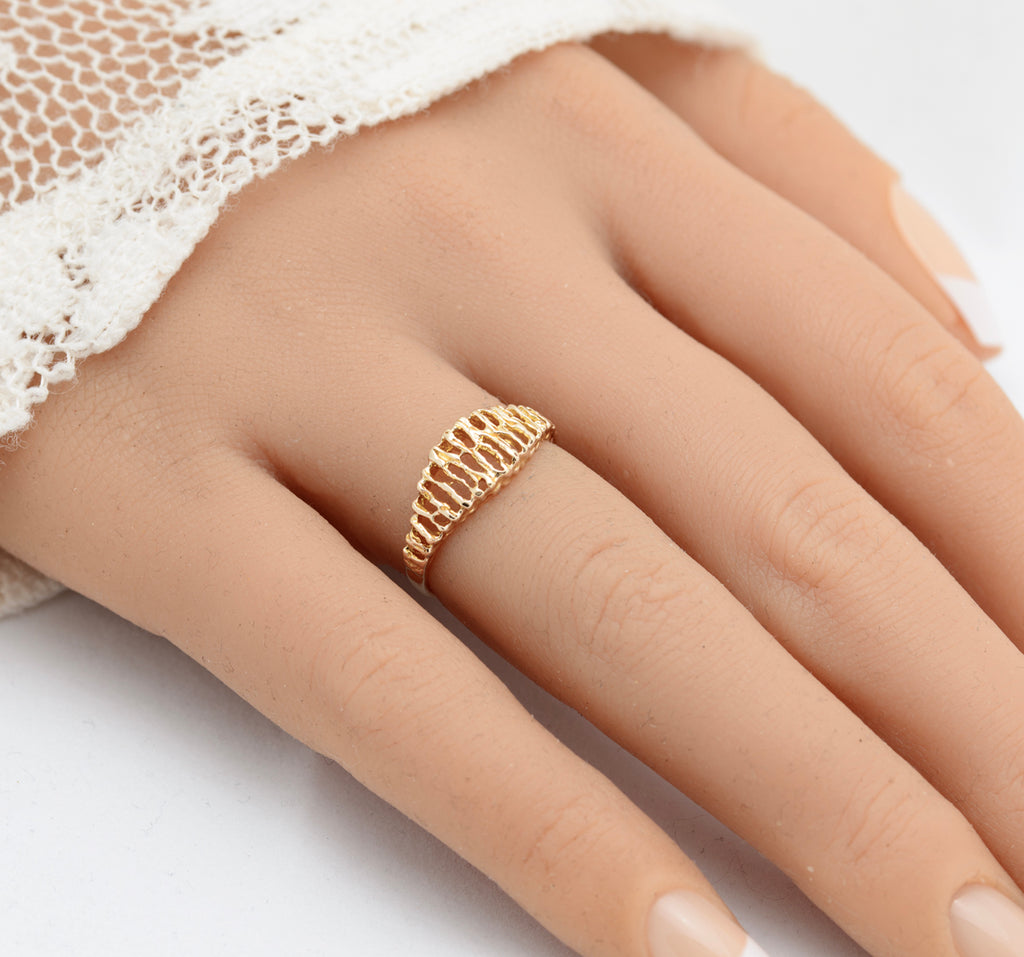 Vintage 9ct Gold Modernist Design Ring With Open Work 1960's Retro (A1746)