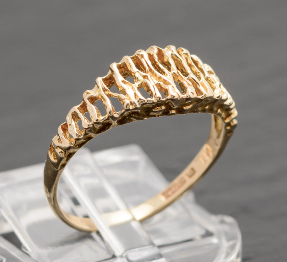 Vintage 9ct Gold Modernist Design Ring With Open Work 1960's Retro (A1746)