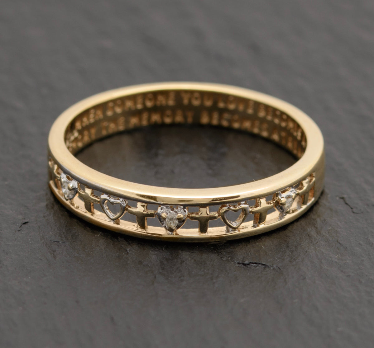 9ct Gold Love Token/Memory Motto Ring With Diamonds & Hearts UK Size S (A1747)