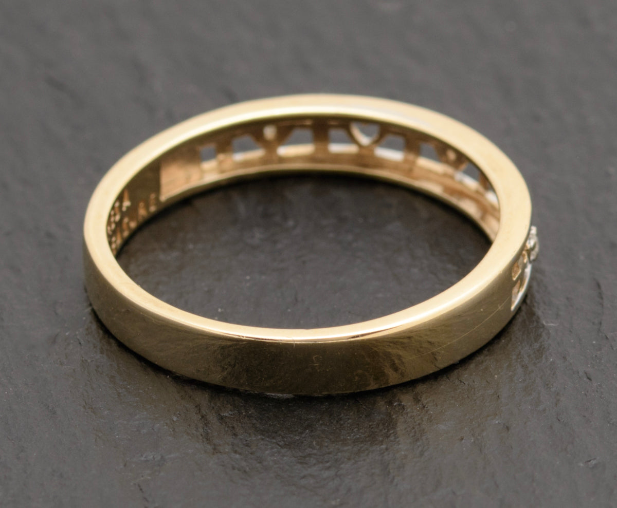 9ct Gold Love Token/Memory Motto Ring With Diamonds & Hearts UK Size S (A1747)
