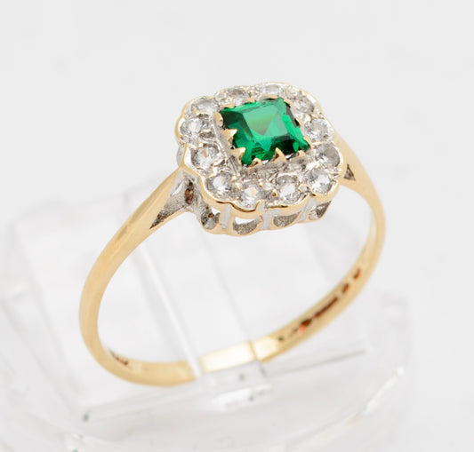 Vintage 9ct Gold Ring With Green Spinel Gemstone & Clear Spinel Halo 1970 UK Size N1/2 (A1751)