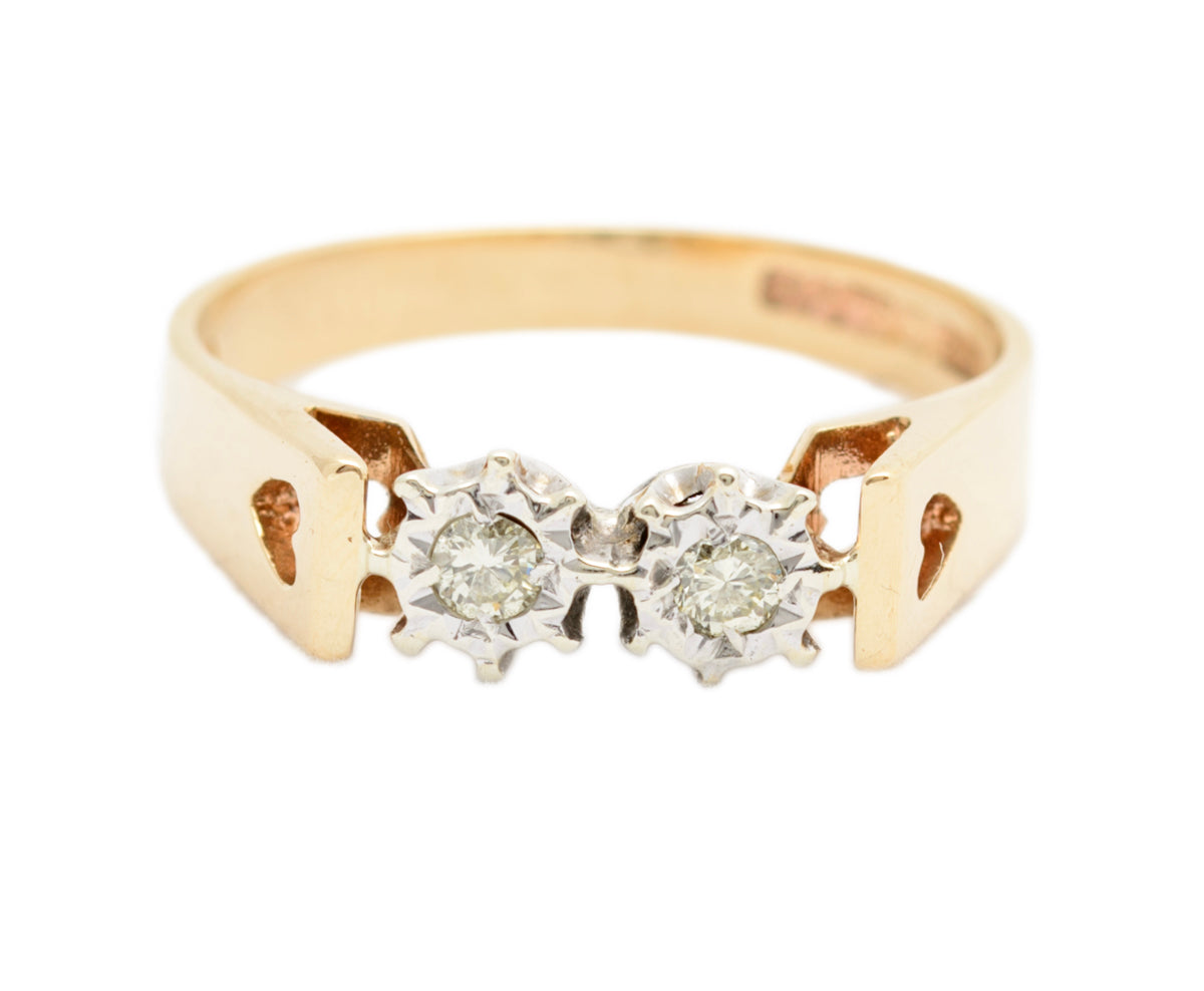 Vintage 9ct Gold Ring Double Diamond Set With Twin Mounts & Heart Detail (A1752)