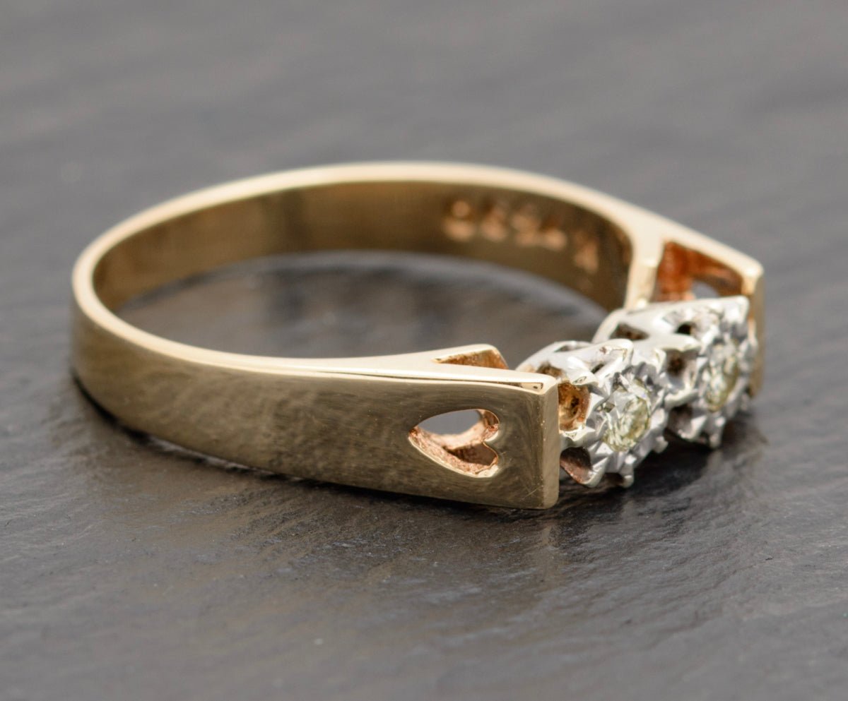 Vintage 9ct Gold Ring Double Diamond Set With Twin Mounts & Heart Detail (A1752)