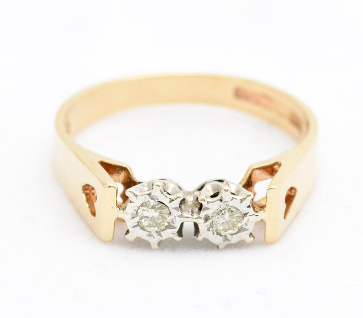 Vintage 9ct Gold Ring Double Diamond Set With Twin Mounts & Heart Detail (A1752)