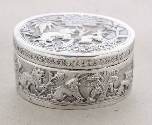 Antique Indian Lucknow .800 Silver Repousse Lidded Box With Animal Decoration (A1771)