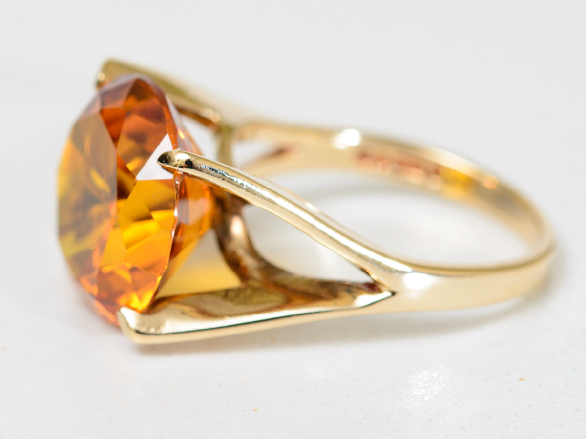 Vintage 9ct Gold Ring With Large 13 Carat Orange Sapphire (Lab Created) Gemstone (A1773)