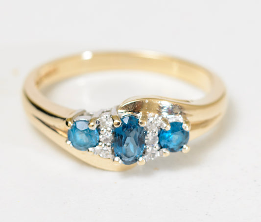 9ct Gold & Natural Blue Topaz & Diamond Gemstone Trilogy Ring With Accents (A1774)
