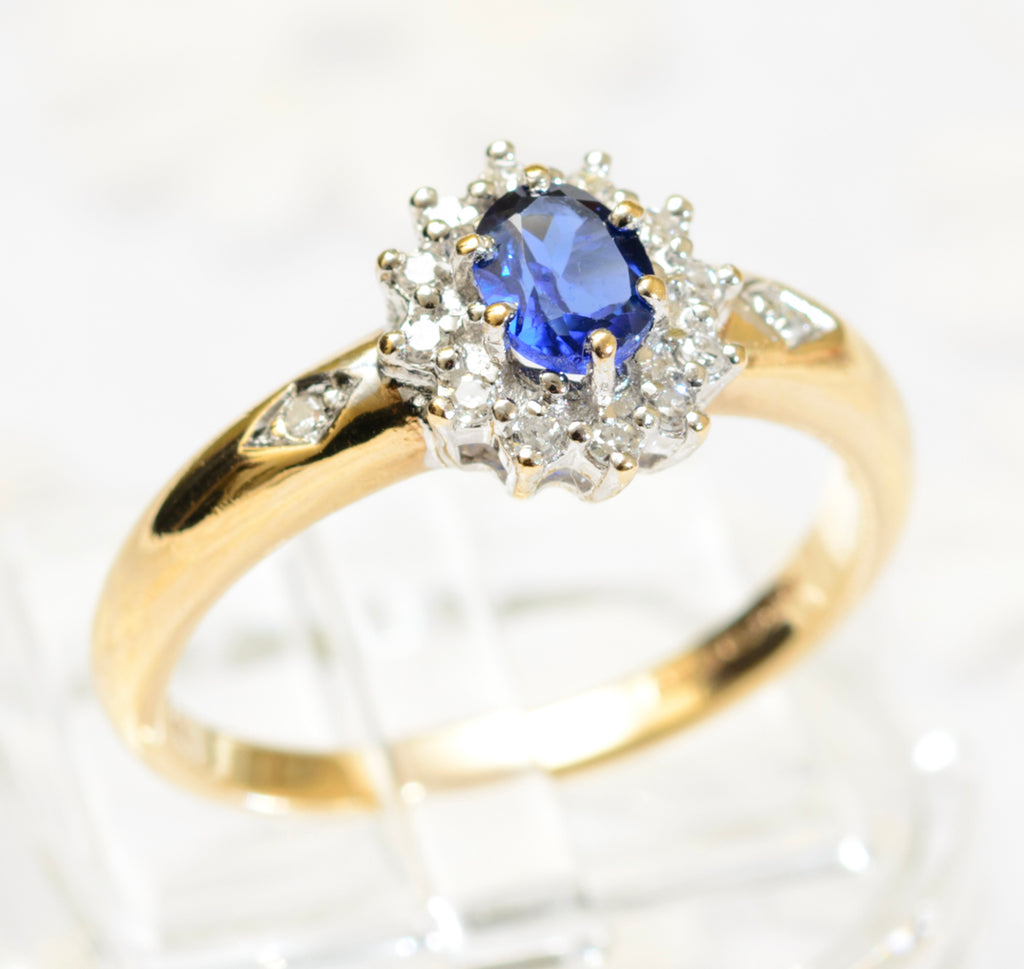 9ct Gold Ring With Central Sapphire & Diamond Halo & Shoulders (A1799)